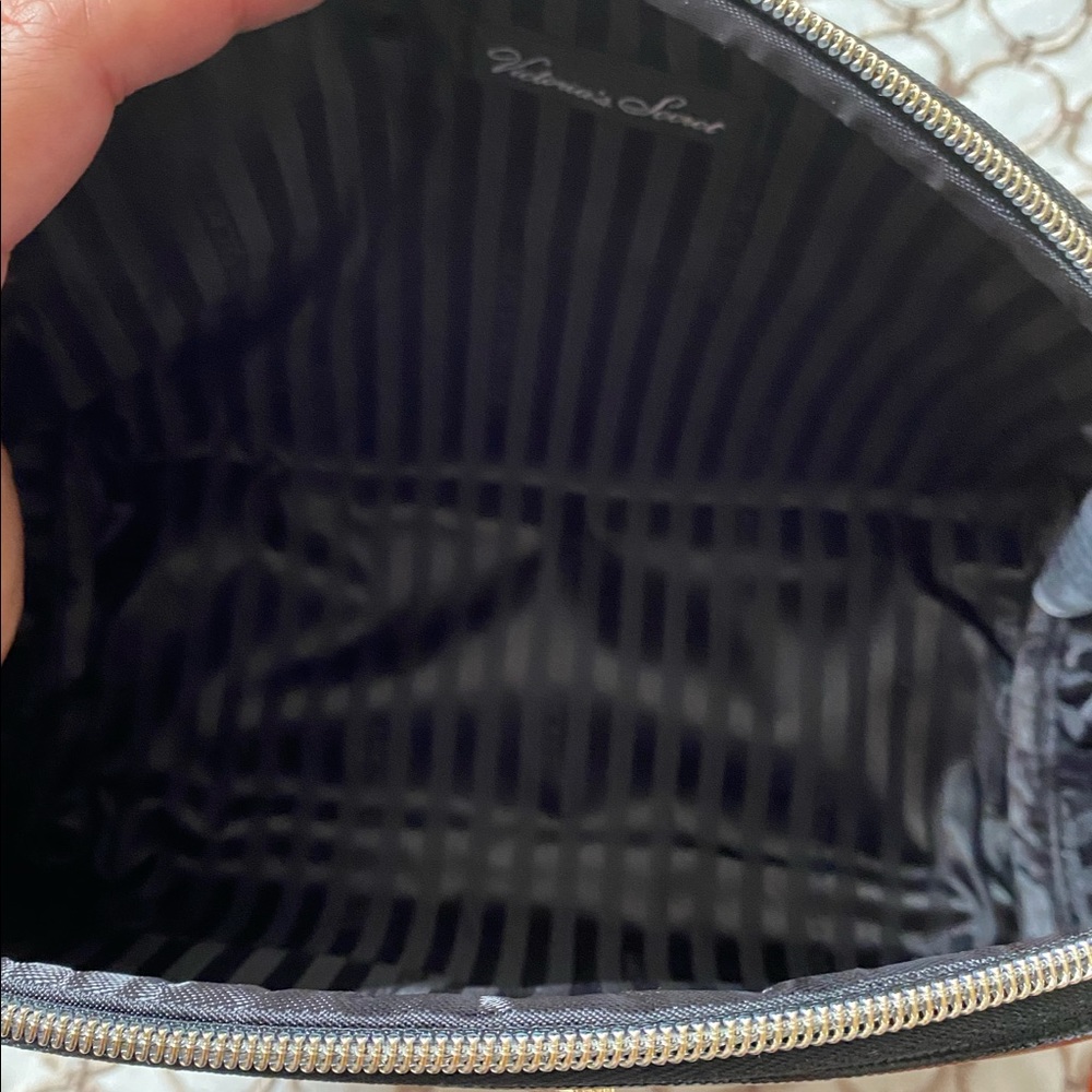 Victoria’s Secret Glam Bag - Picture 5 of 6